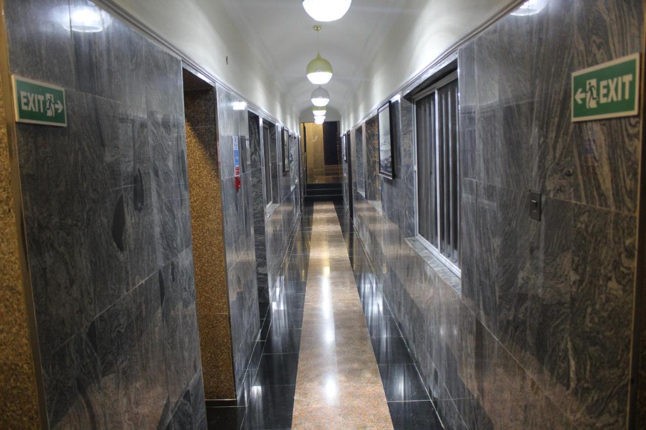 Class Suites Икеджа Екстериор снимка