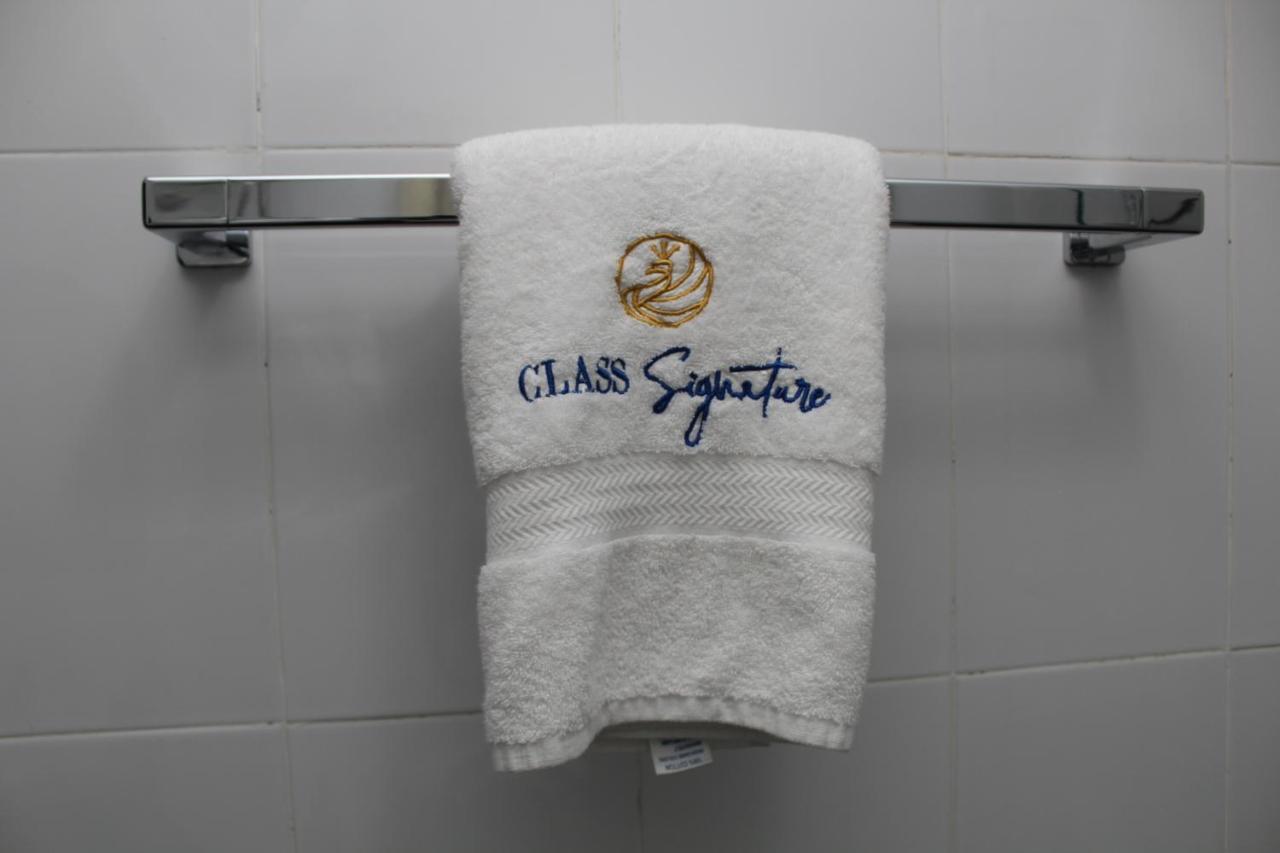 Class Suites Икеджа Екстериор снимка