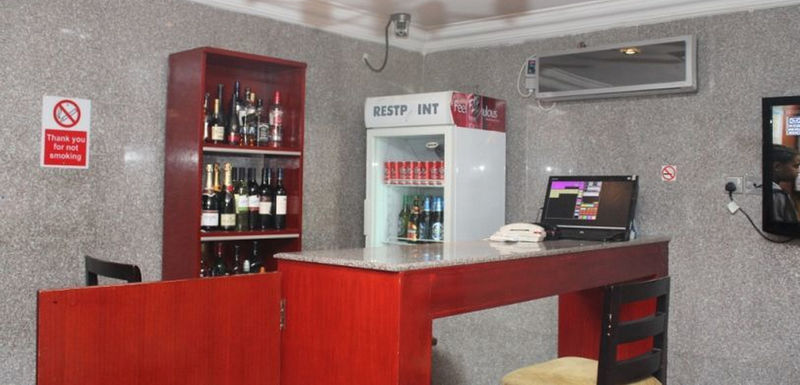 Class Suites Икеджа Екстериор снимка