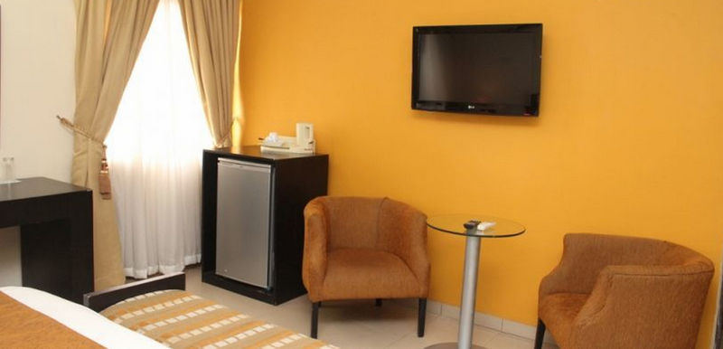 Class Suites Икеджа Екстериор снимка