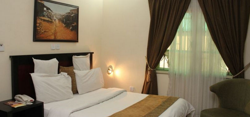 Class Suites Икеджа Екстериор снимка