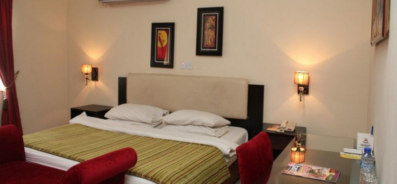 Class Suites Икеджа Екстериор снимка