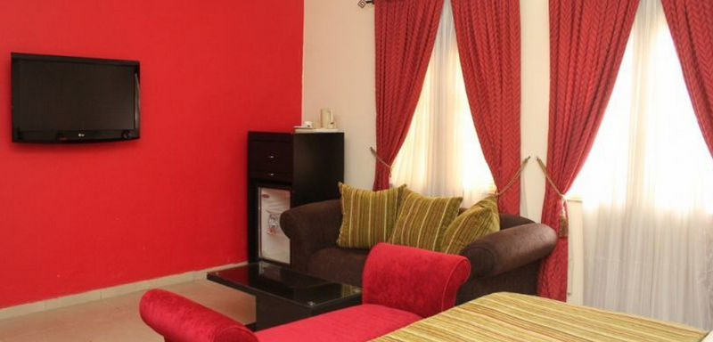 Class Suites Икеджа Екстериор снимка